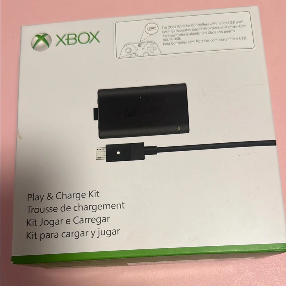 Xbox Play & Charge Kit